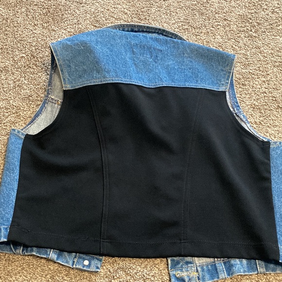 Vintage Isabel Genuine Leather and Denim Women’s Vest - Picture 6 of 8